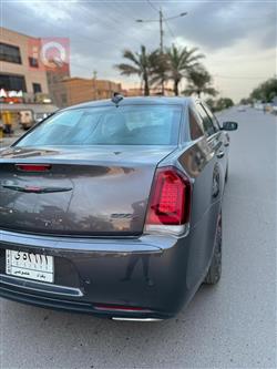 کرایسلەر 300